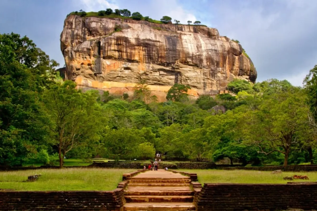Island Wonders of Sri Lanka – 11-Day Journey
